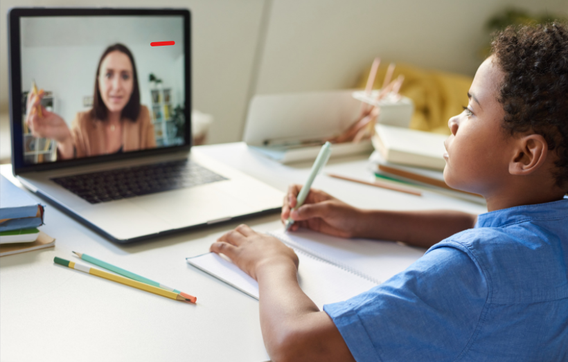 Quais as principais vantagens das explicações online